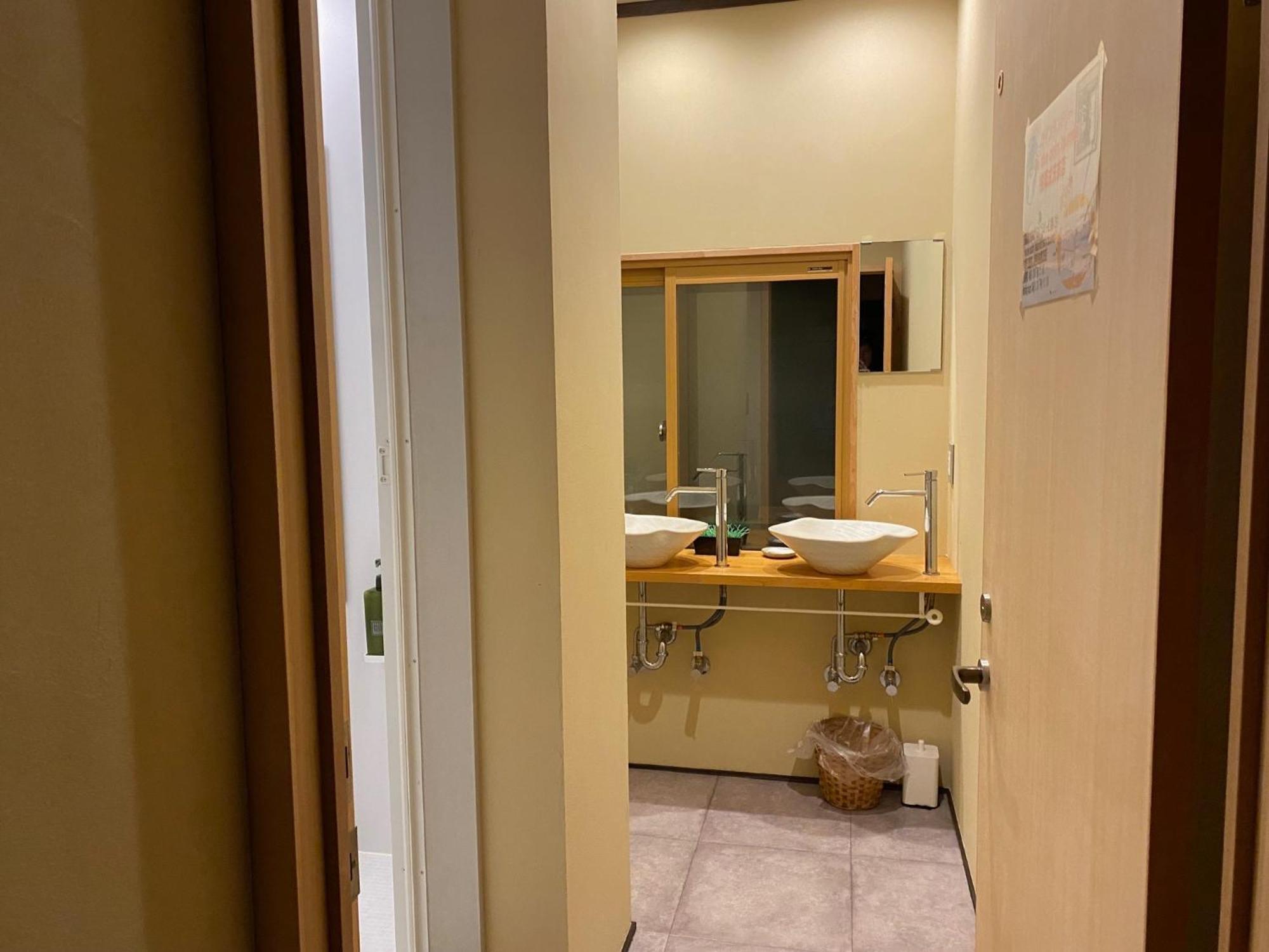 Hotel - - Vacation 84965v